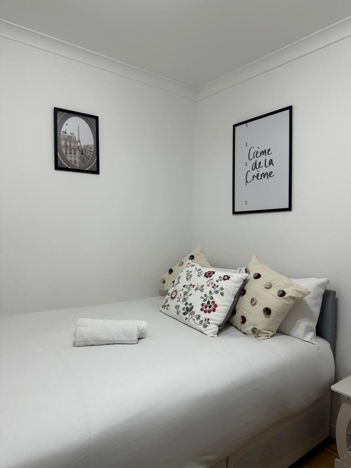 Budget Grey House Londen Buitenkant foto