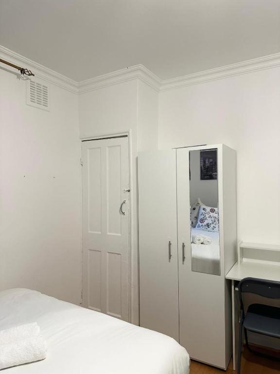Budget Grey House Londen Buitenkant foto