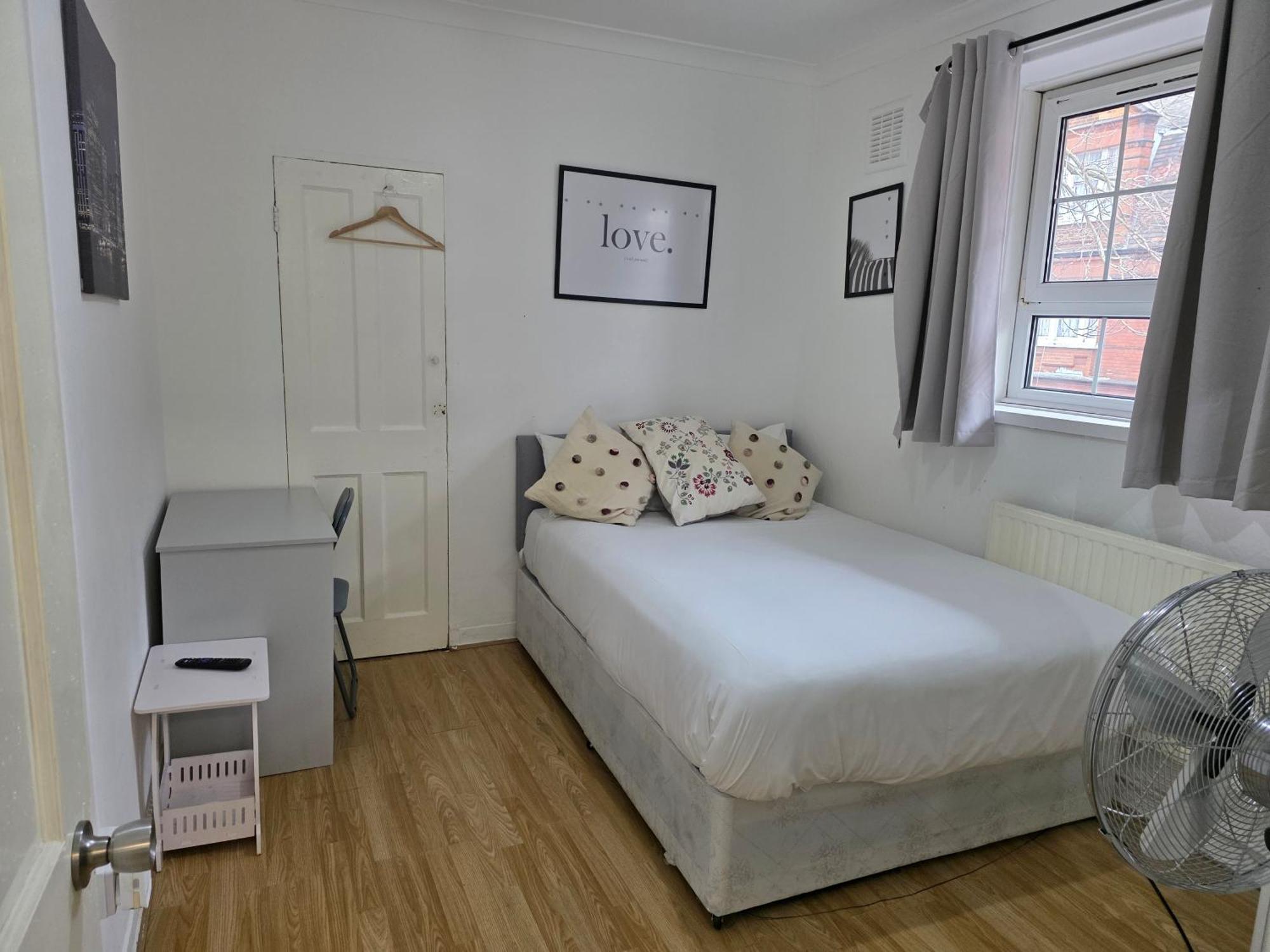 Budget Grey House Londen Buitenkant foto